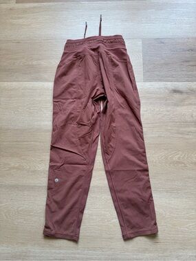 lululemon athletica Ribbed Joggers in Brick